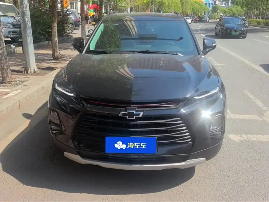 Chevrolet Trailblazer 2022 Mild Hybrid 650T Redline 7-Seater Thunder Edition фото 2