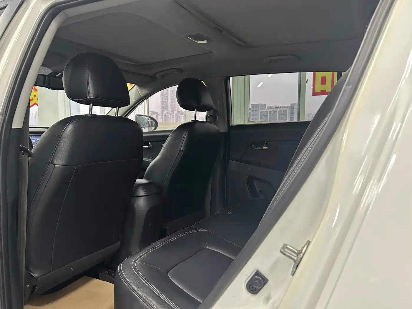 Kia Sportage 2011 2.0L Automatic 2WD Premium фото 6