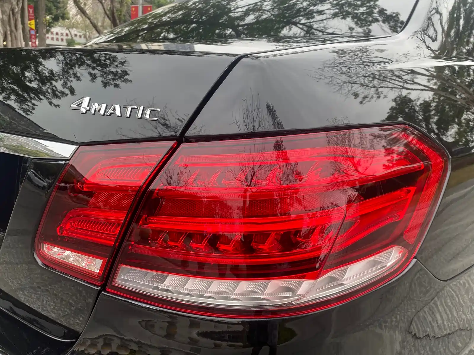 Фото 17 - Mercedes-Benz E-Class