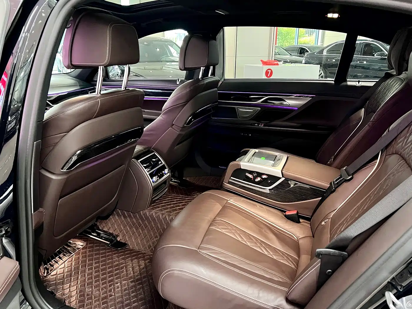 BMW 7 Series 2019 730Li M Sport Package фото 9