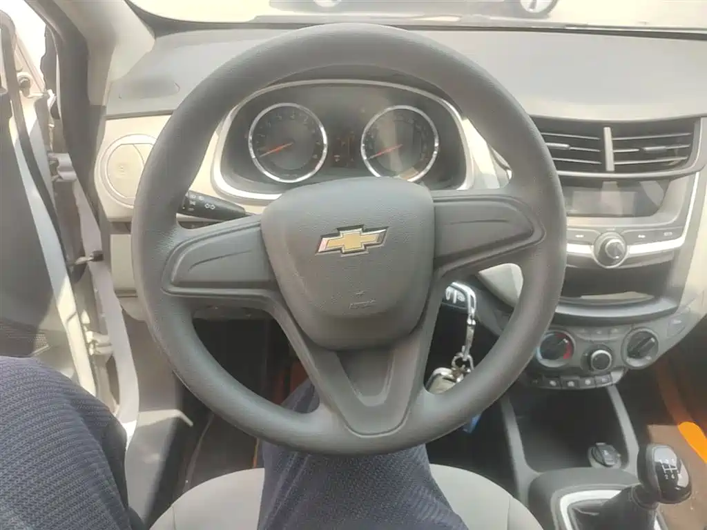 Chevrolet Sail 2015 Sail 3 1.3L Manual Ideal Edition фото 11