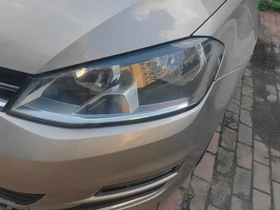 Фото 5 - Volkswagen Golf