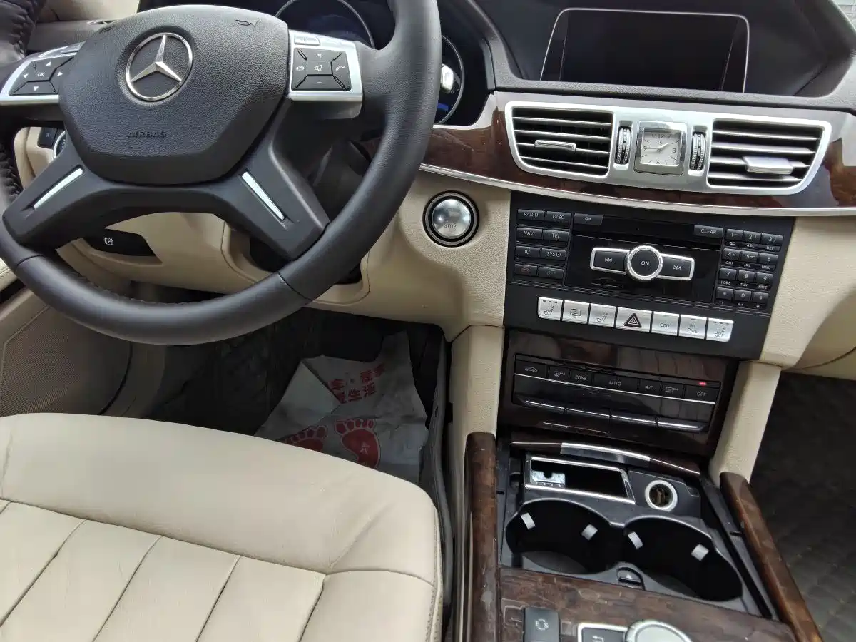 Mercedes-Benz E-Class 2014 E 260 L фото 9