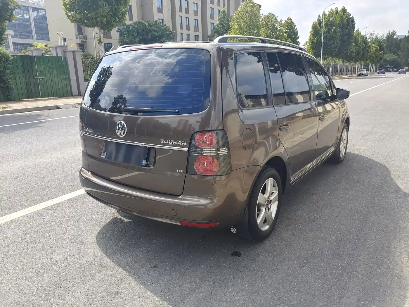 Volkswagen Touran 2011 2011 1.4T DSG Intelligent Elite 5-seater