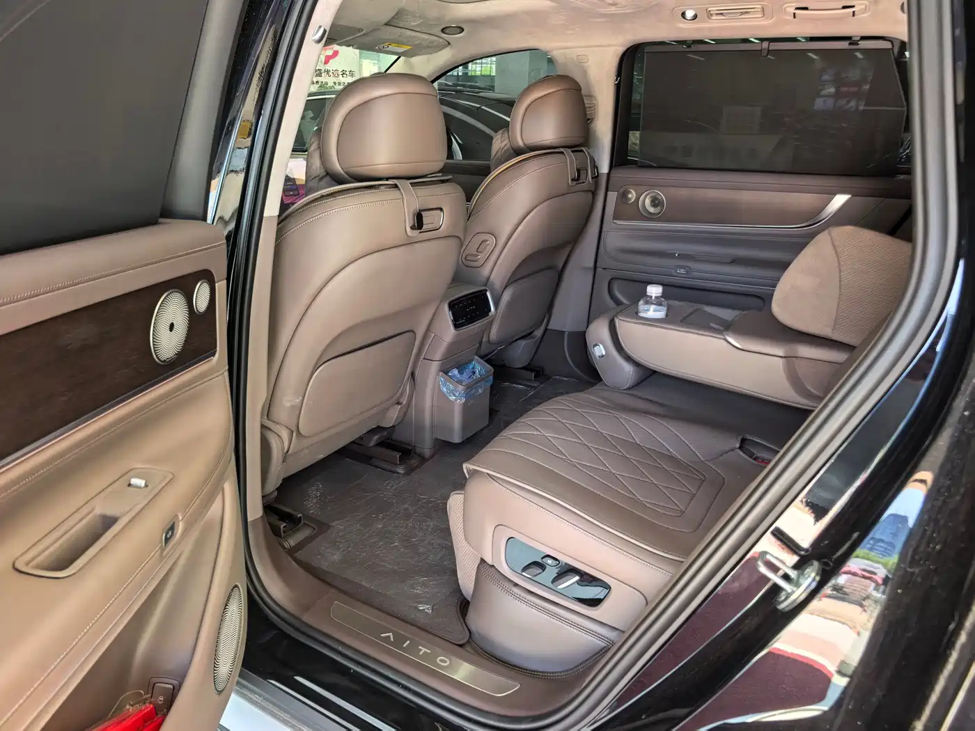 AITO Wenjie AITO M9 2024 2024 Model Extended Range Ultra Edition 52kWh 5-Seater