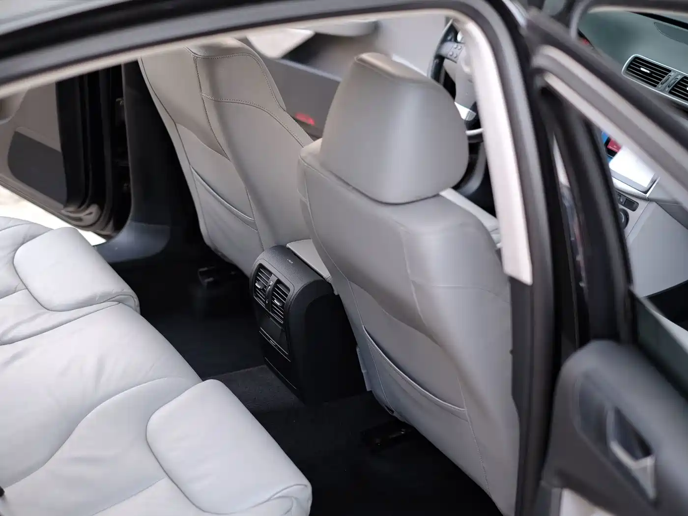 Volkswagen Magotan 2010 2011 1.4TSI Elite