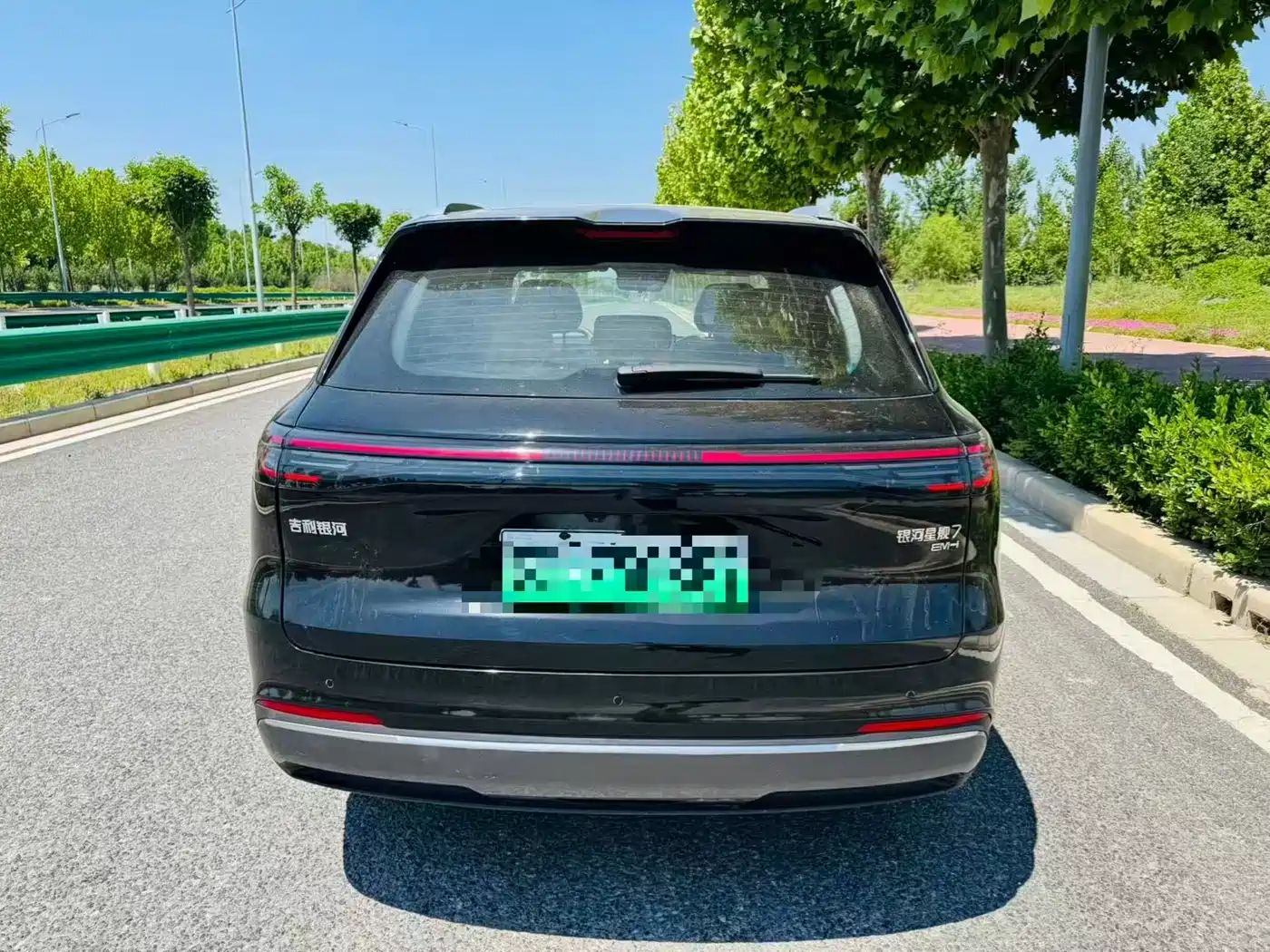 Geely Galaxy Galaxy Starship 7 EM-i 2025 120km Navigation Edition фото 9