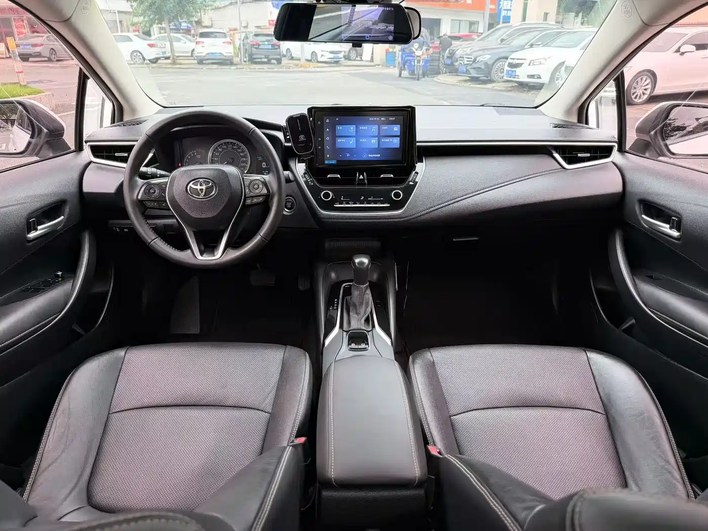 Фото 6 - Toyota Corolla