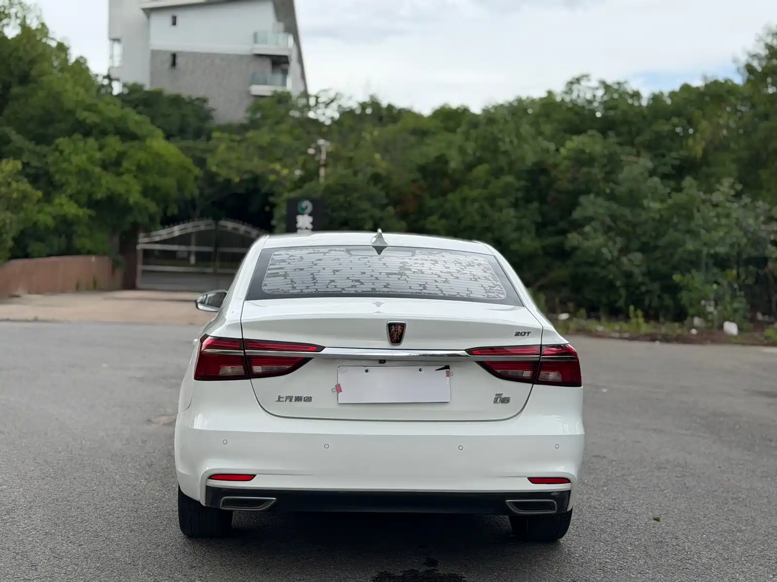 Фото 5 - Roewe i6