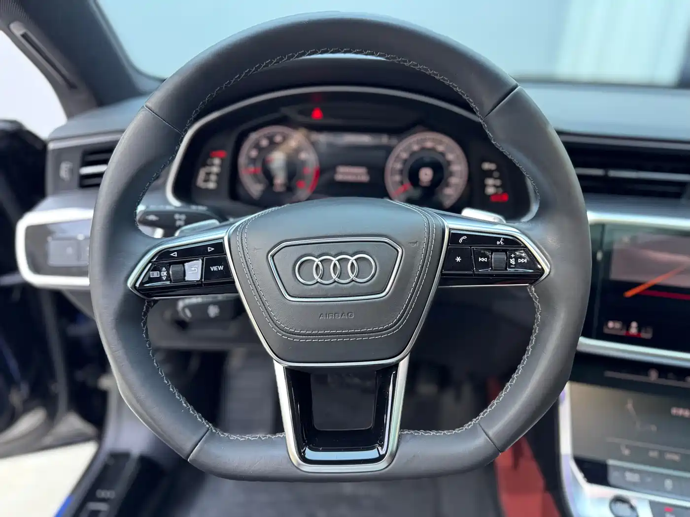 Audi A7L 2024 45 TFSI quattro S-line Black Warrior Edition фото 13