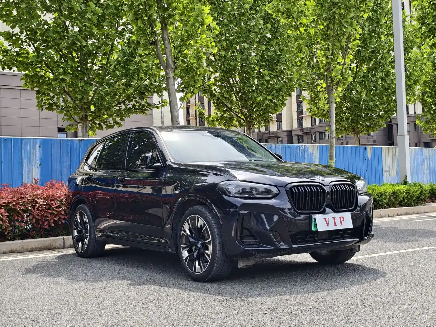 BMW IX3