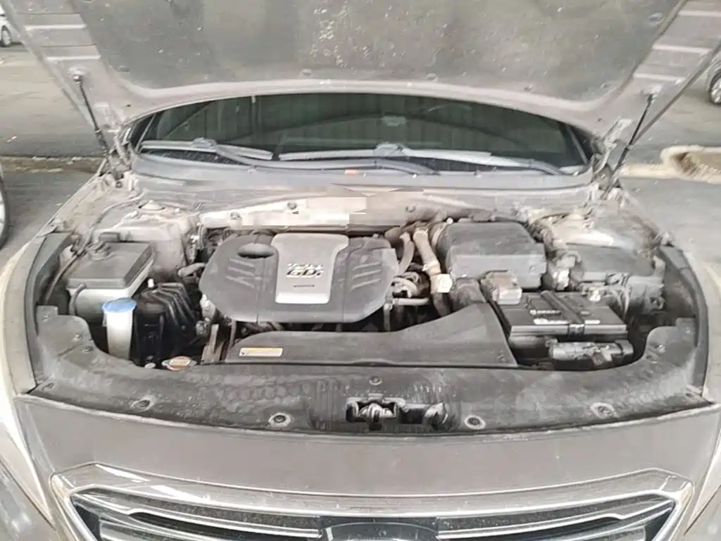 Photo 25 - Hyundai Sonata