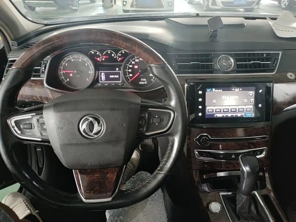 Dongfeng Aeolus Dongfeng A9 2017 2016 1.8T Premium