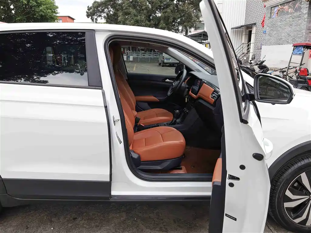 Volkswagen Tharu 2025 Model Rising Star 1.5L Advance Edition фото 17
