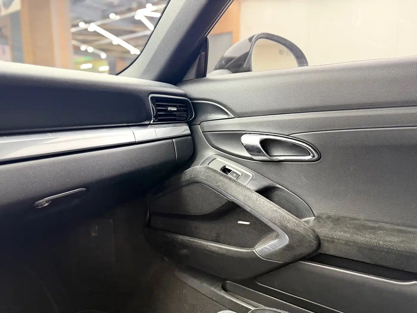 Porsche 911 2013 Carrera 4 3.4L фото 17