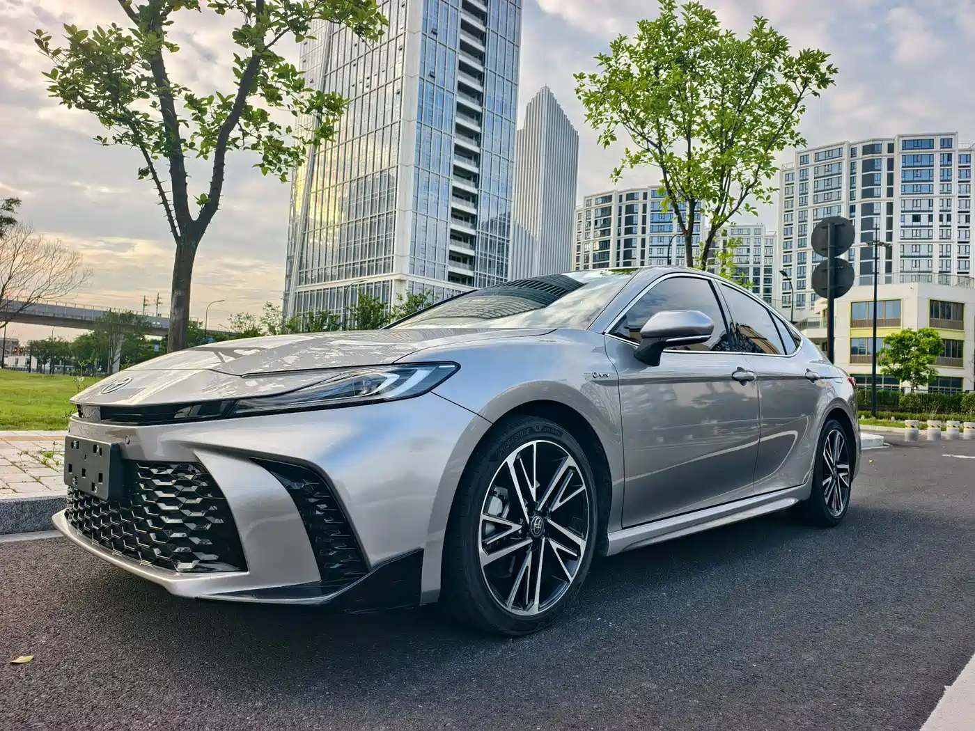 Toyota Camry 2026 Hybrid 2.0HXS Sport Plus Edition