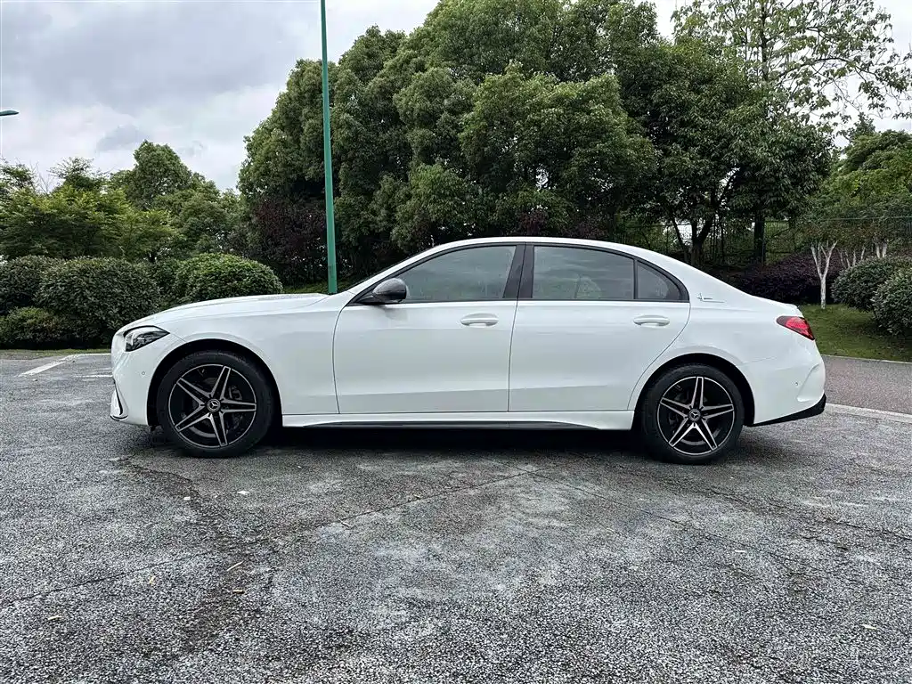 Mercedes-Benz C-Class 2025 C 260 L Night Sport Edition фото 10