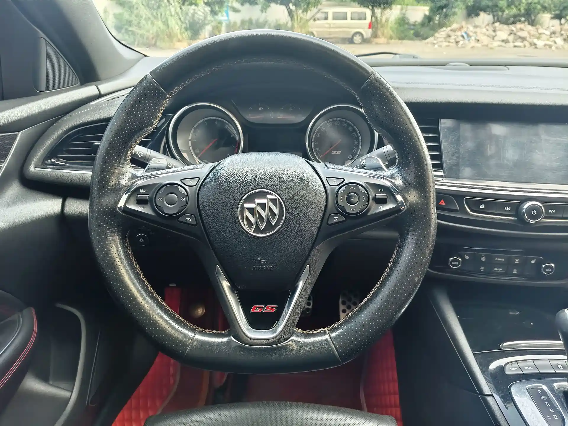 Фото 15 - Buick Regal
