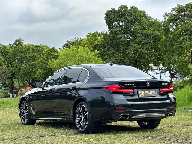 BMW 5 Series 2021 530Li Leading M Sport Package — фото 4