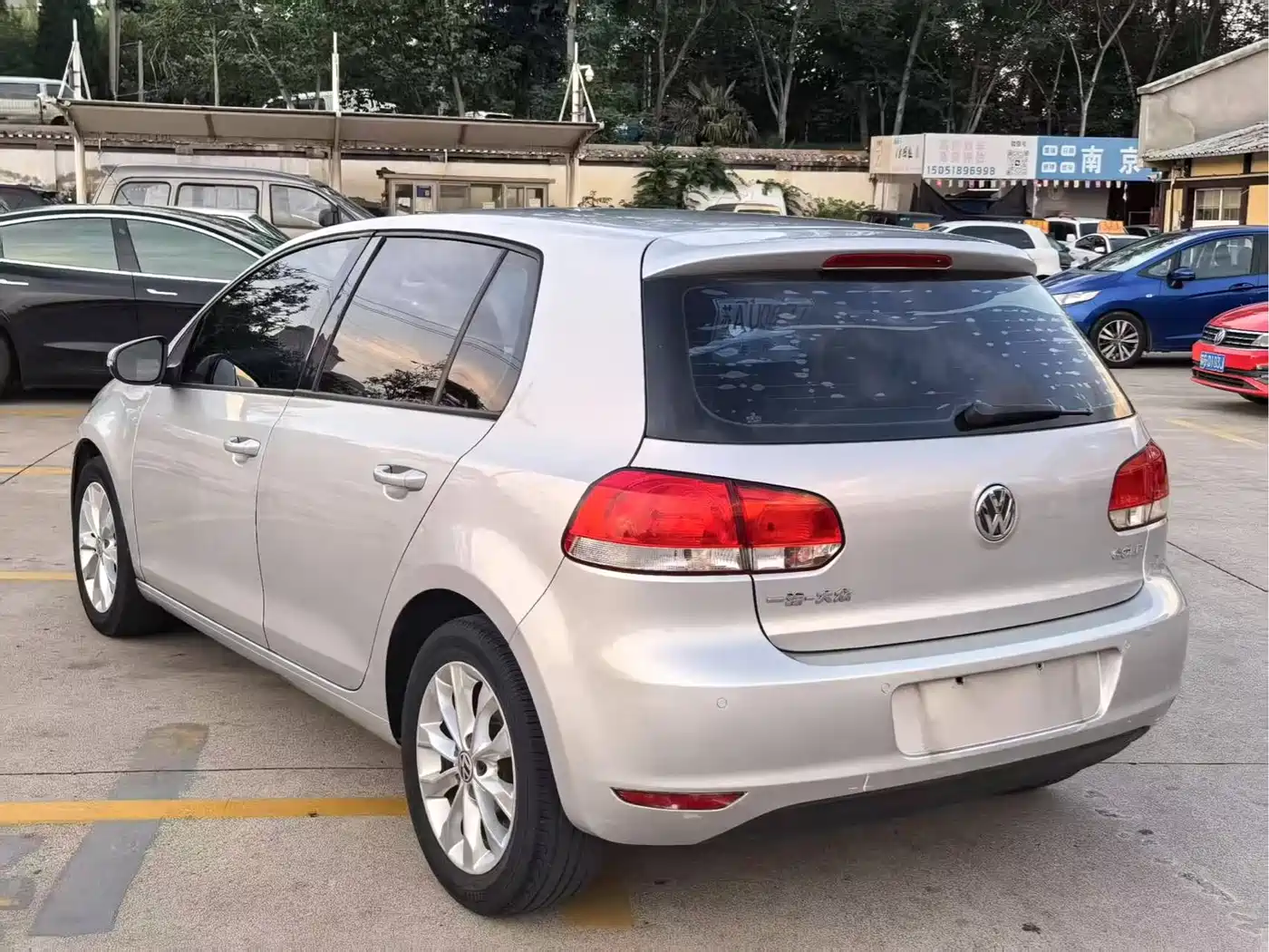Volkswagen Golf 2012 1.6 Automatic Luxury Edition фото 9