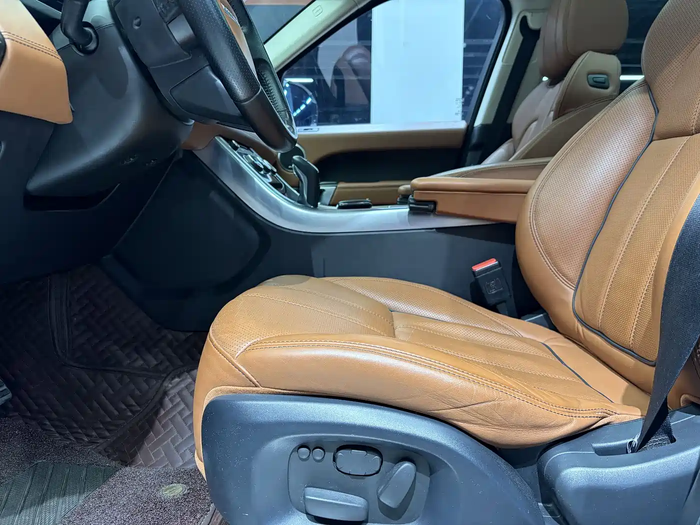 Land Rover Range Rover Sport 2015 3.0 SC V6 HSE DYNAMIC фото 8
