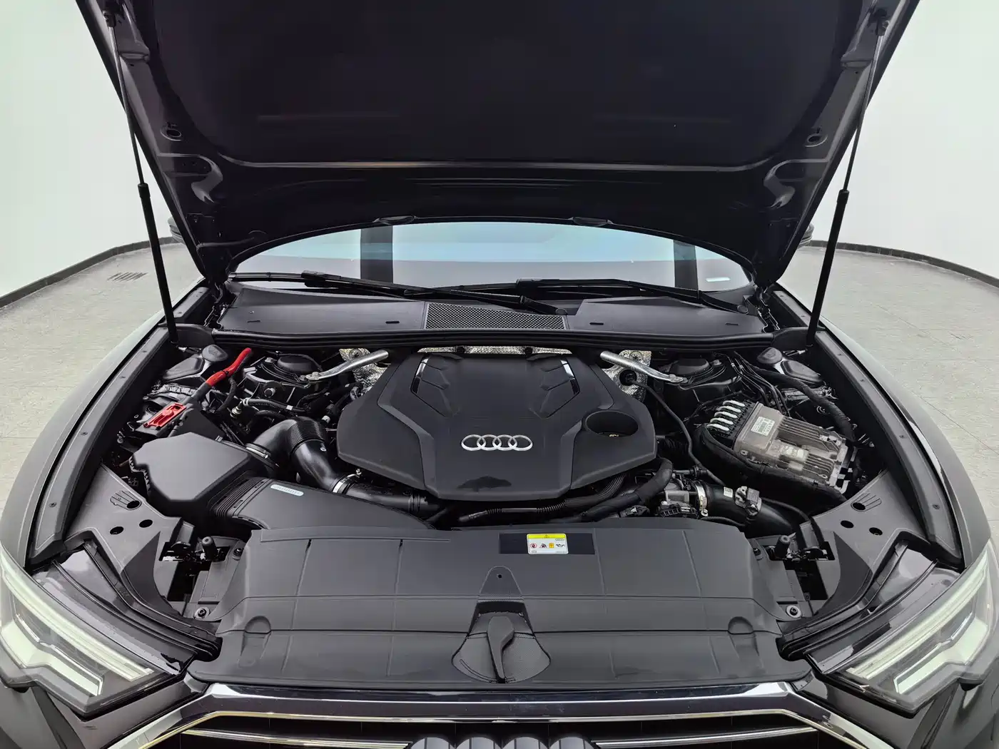 Audi A6L 2022 55 TFSI quattro Premium Elegance фото 8