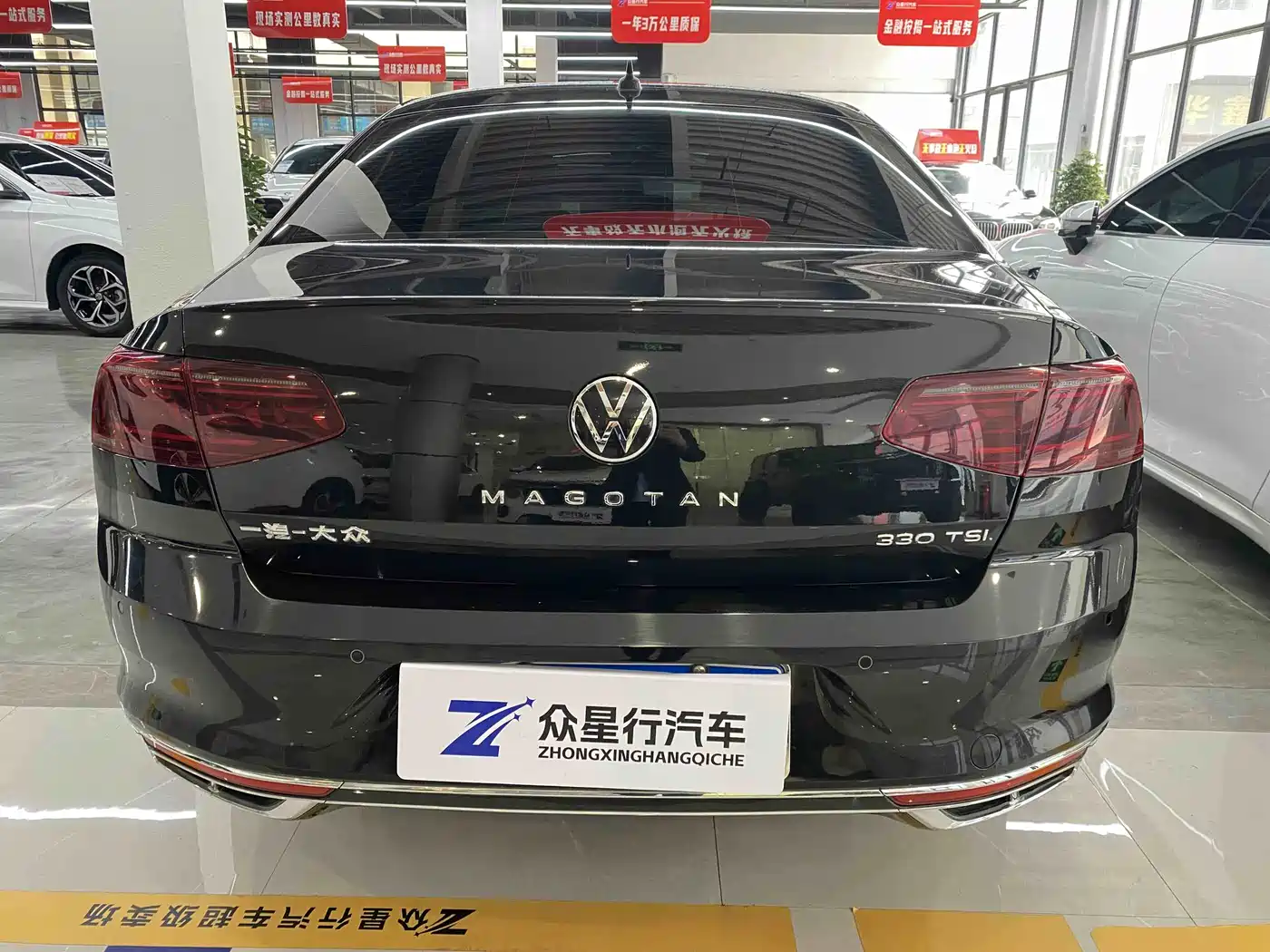 Volkswagen Magotan 2023 Model 2 Million Commemorative Edition 330TSI DSG Luxury фото 5