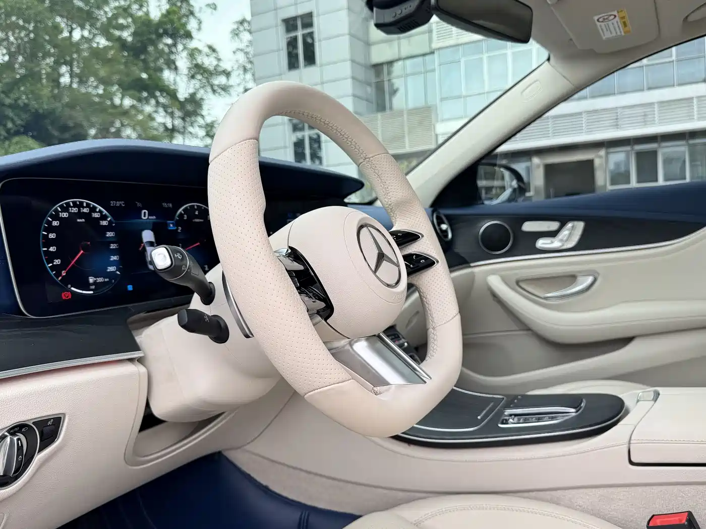 Mercedes-Benz E-Class 2022 E 300 L Sport Fashion фото 5