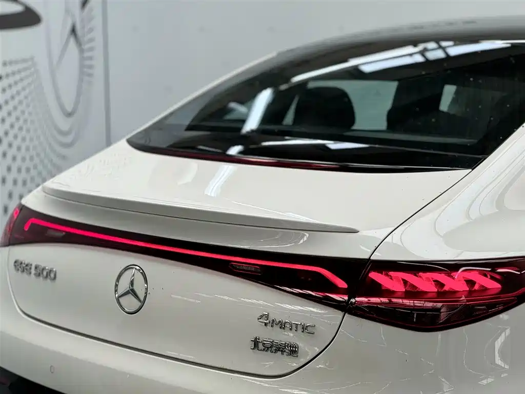 Mercedes-Benz EQE 2025 Model 500 4MATIC Luxury Edition фото 5
