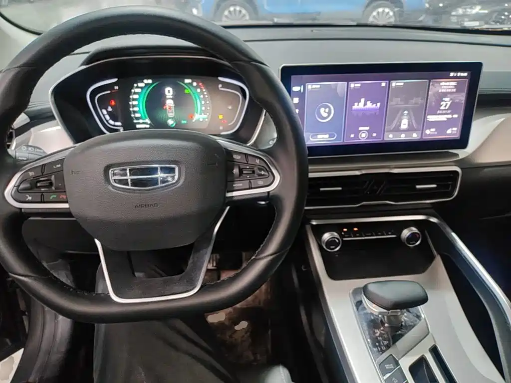 Photo 10 - Geely Binyue