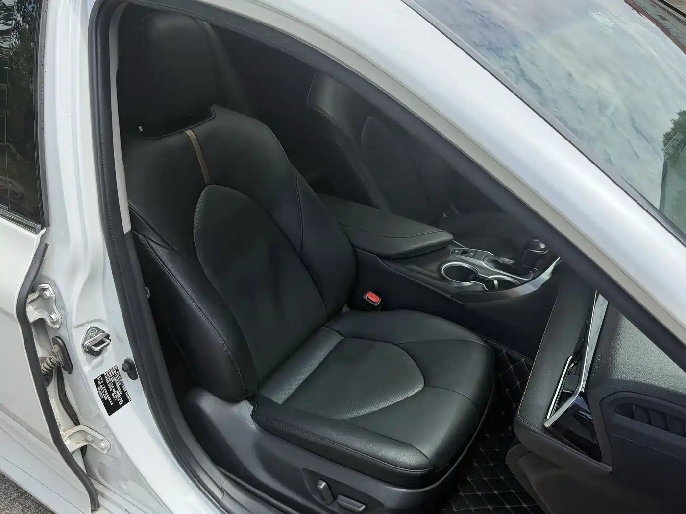 Toyota Camry 2021 2.0G Luxury Edition фото 26