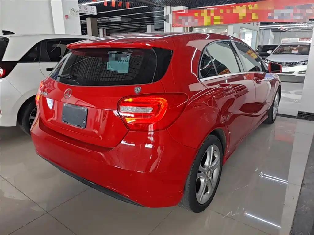 Mercedes-Benz A-Class (Import) 2015 A 180 Standard фото 7