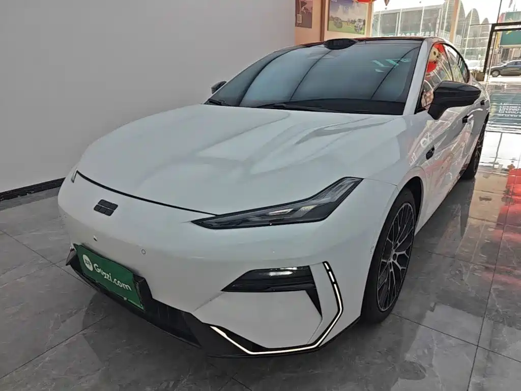 2025 Geely Galaxy Galaxy E8