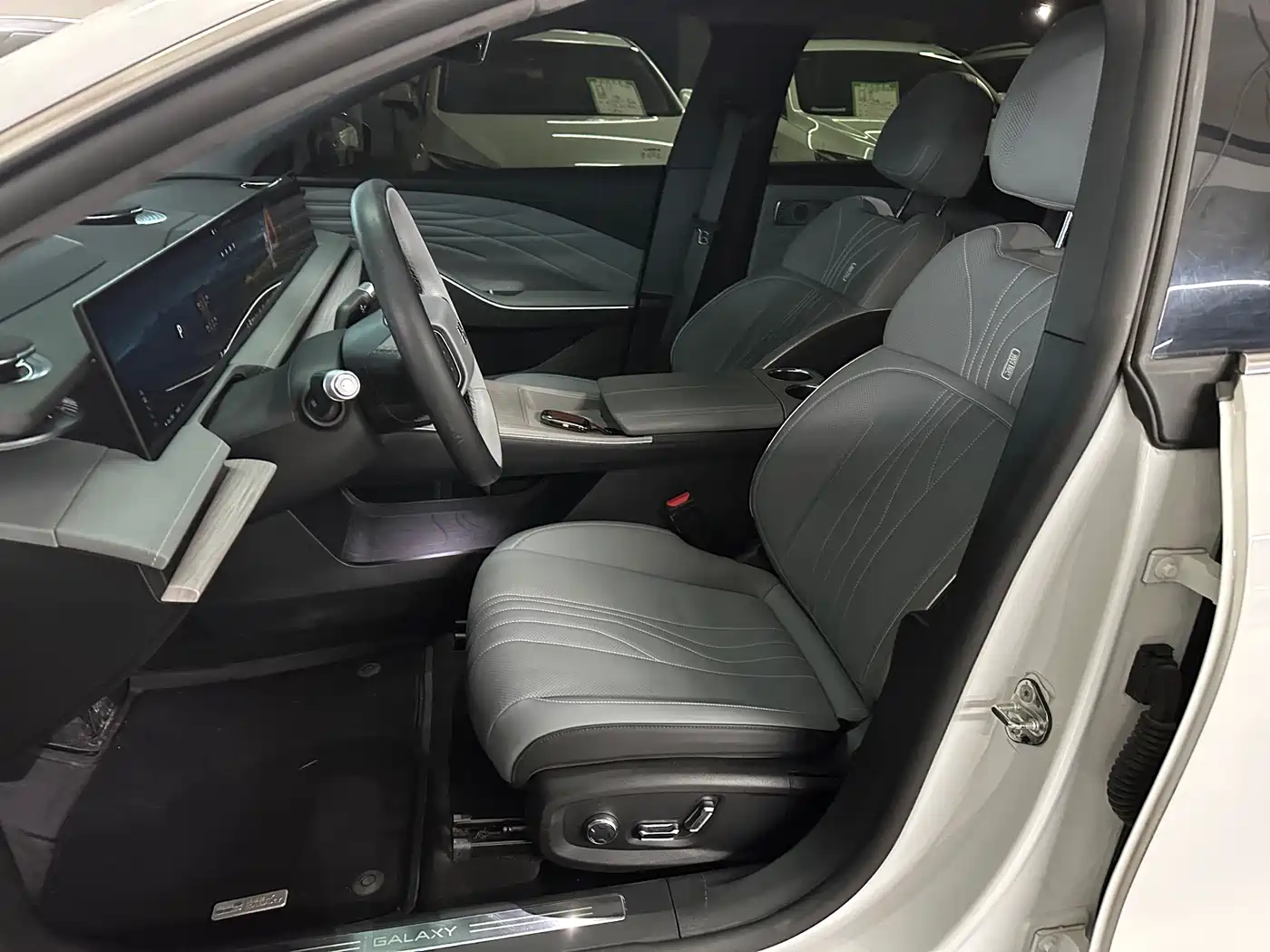 GEELY GALAXY GALAXY E8