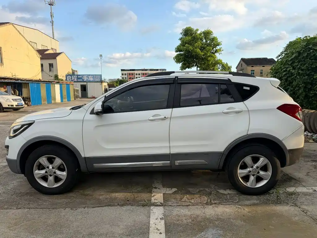 Фото 4 - Haima S5