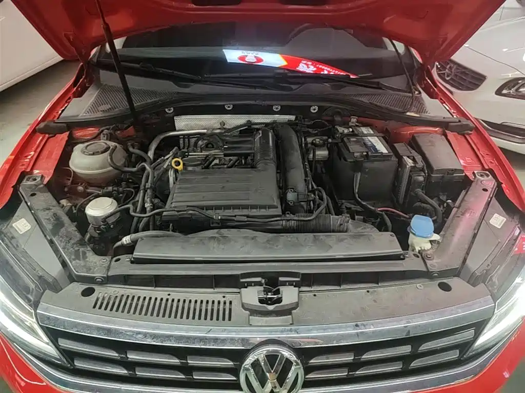 VOLKSWAGEN LINGDU