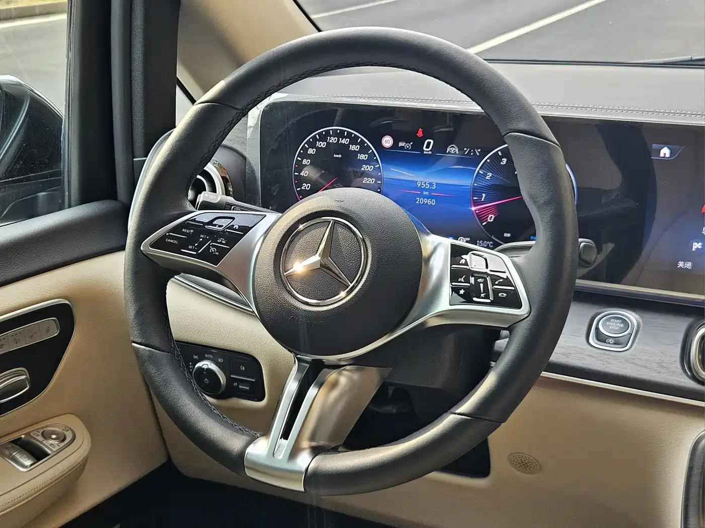 Mercedes-Benz V-Class 2024 V 300 L Long Wheelbase Luxury Edition фото 11