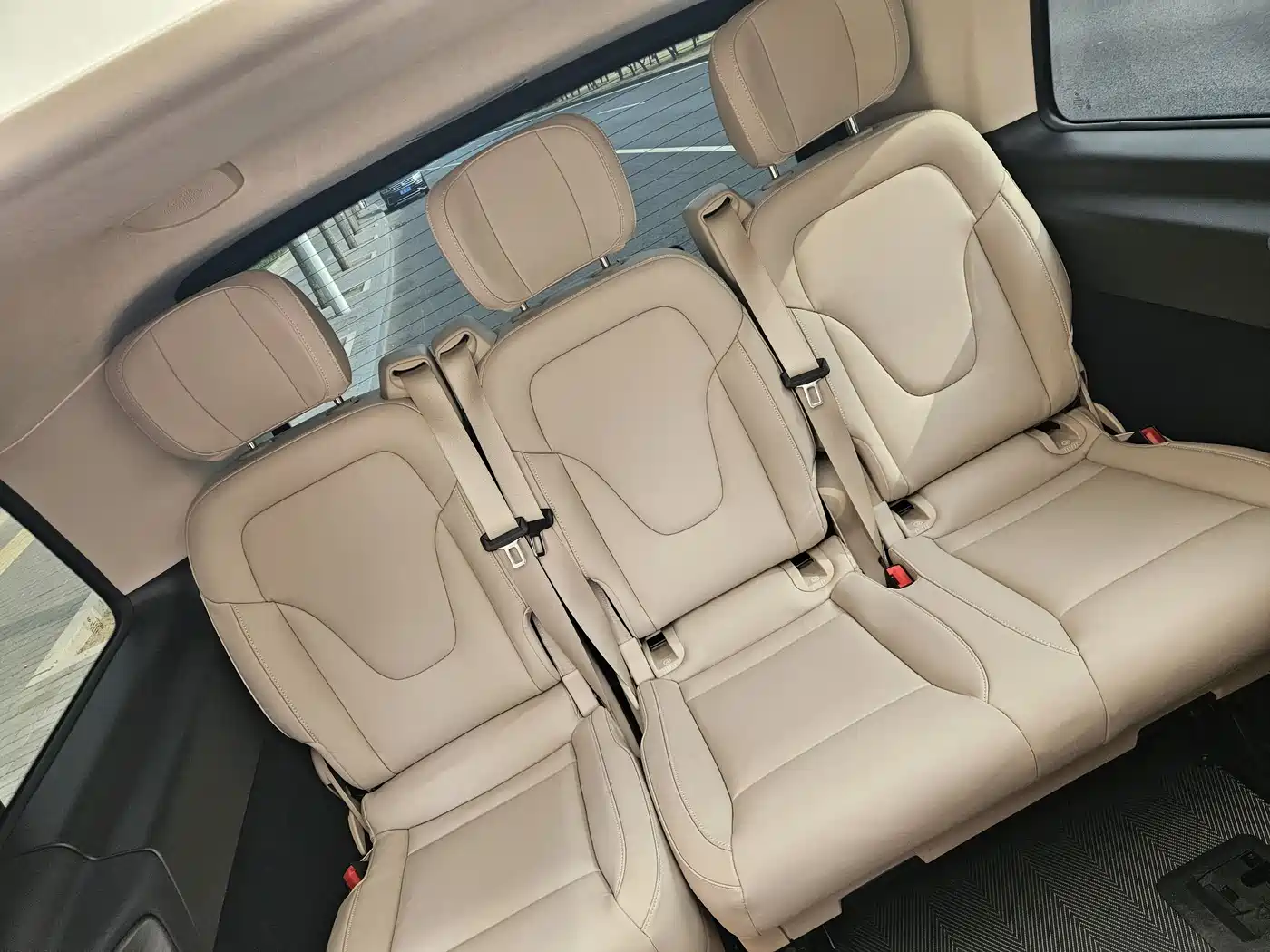Mercedes-Benz V-Class 2024 V 300 L Long Wheelbase Luxury Edition фото 20