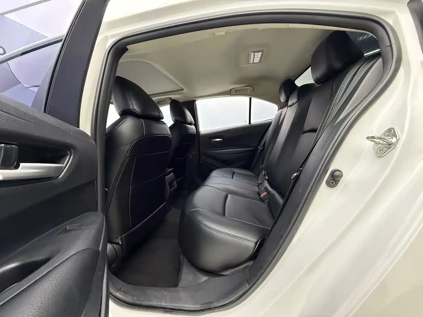 Toyota Corolla 2021 1.2T S-CVT Elite PLUS Edition фото 19