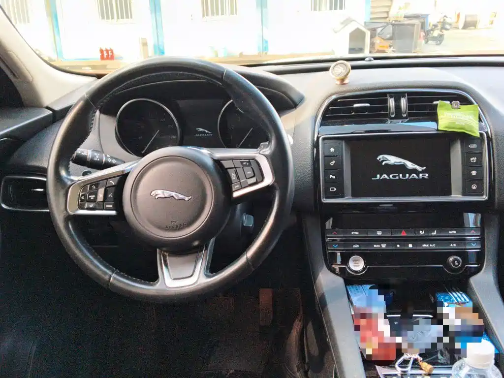 Jaguar F-PACE 2017 2018 2.0T 4WD Urban Premium Edition