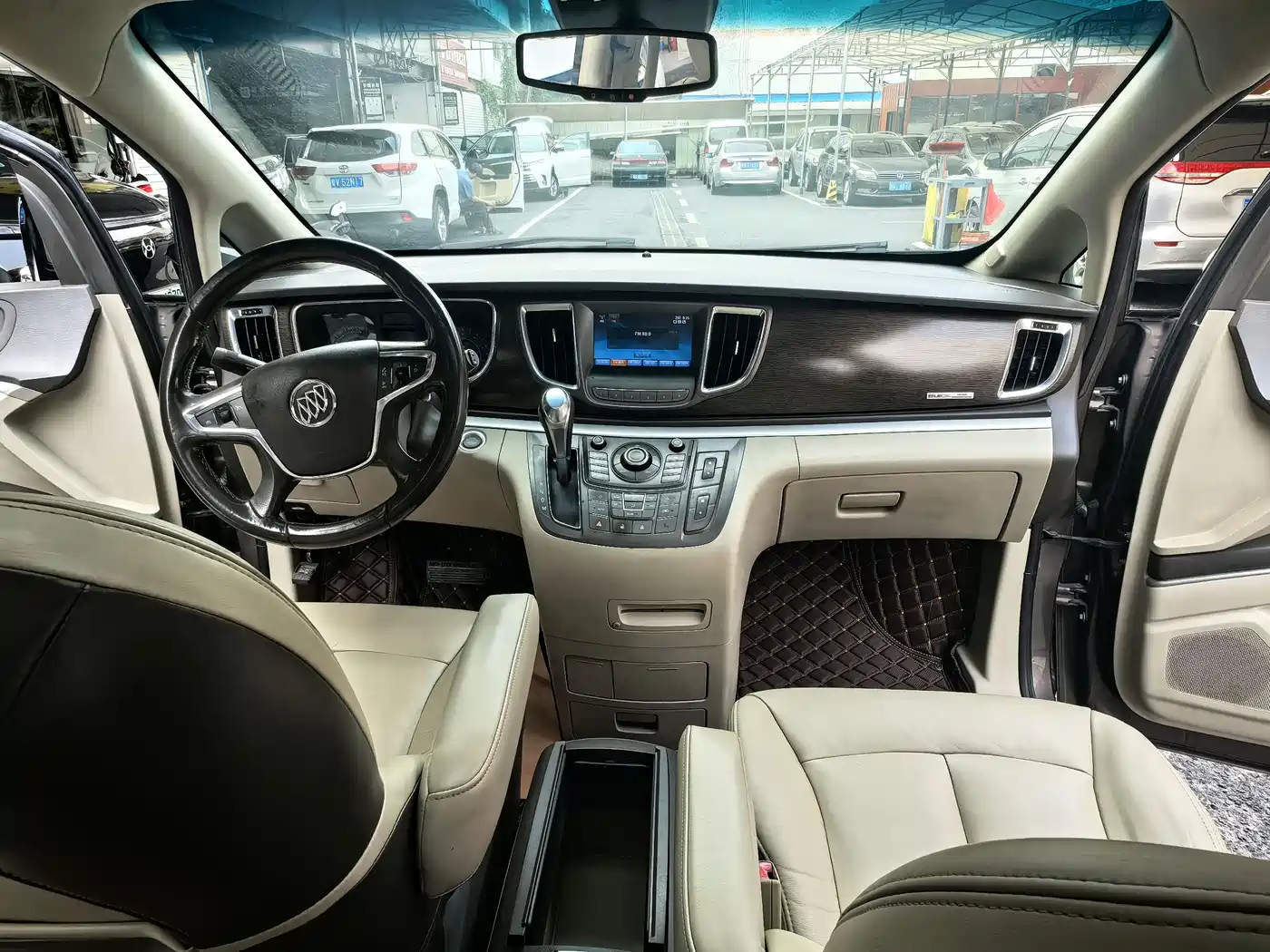Buick GL8 2013 2.4L LT Luxury Business Executive Edition фото 9