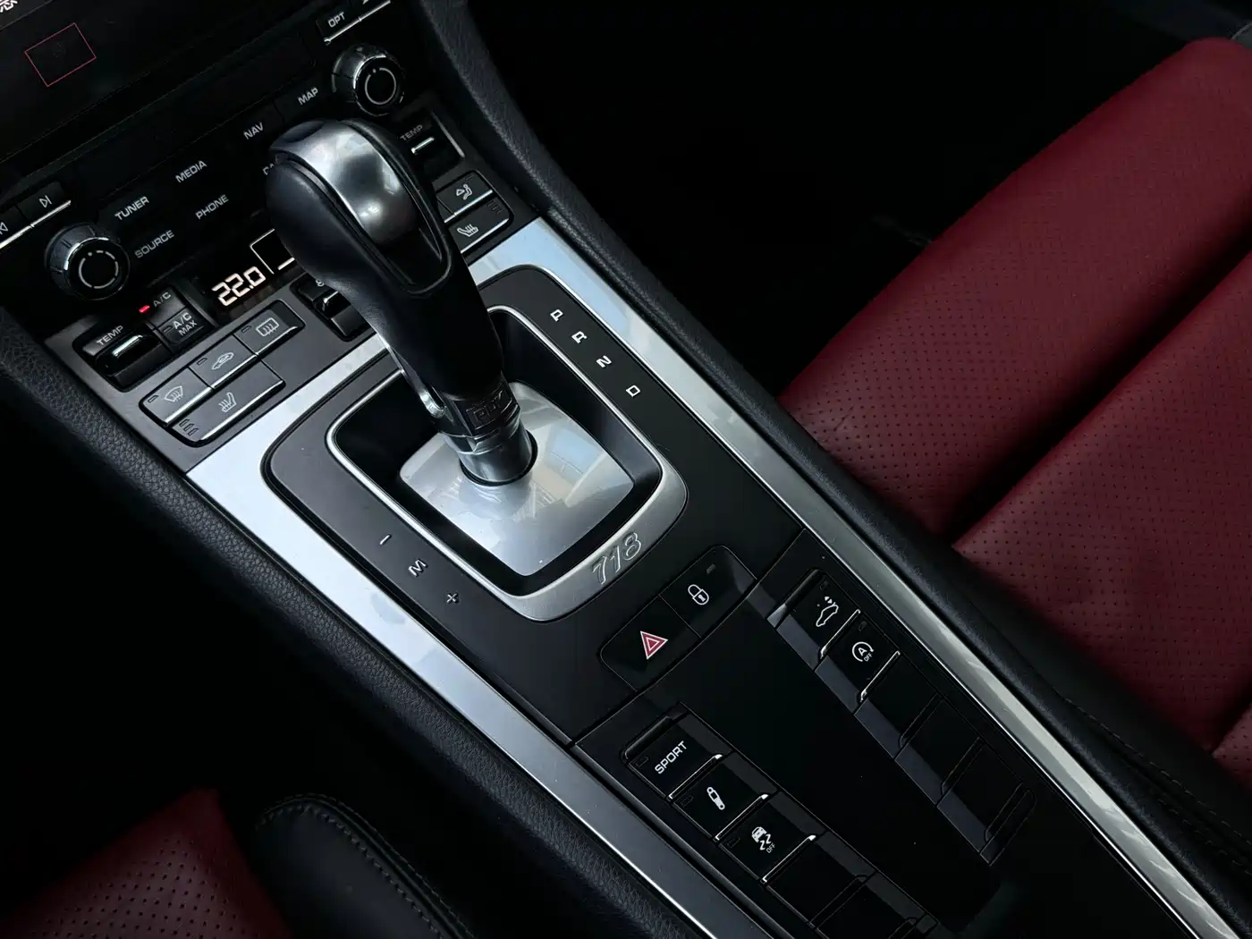 Porsche 718 2016 Cayman 2.0T фото 18