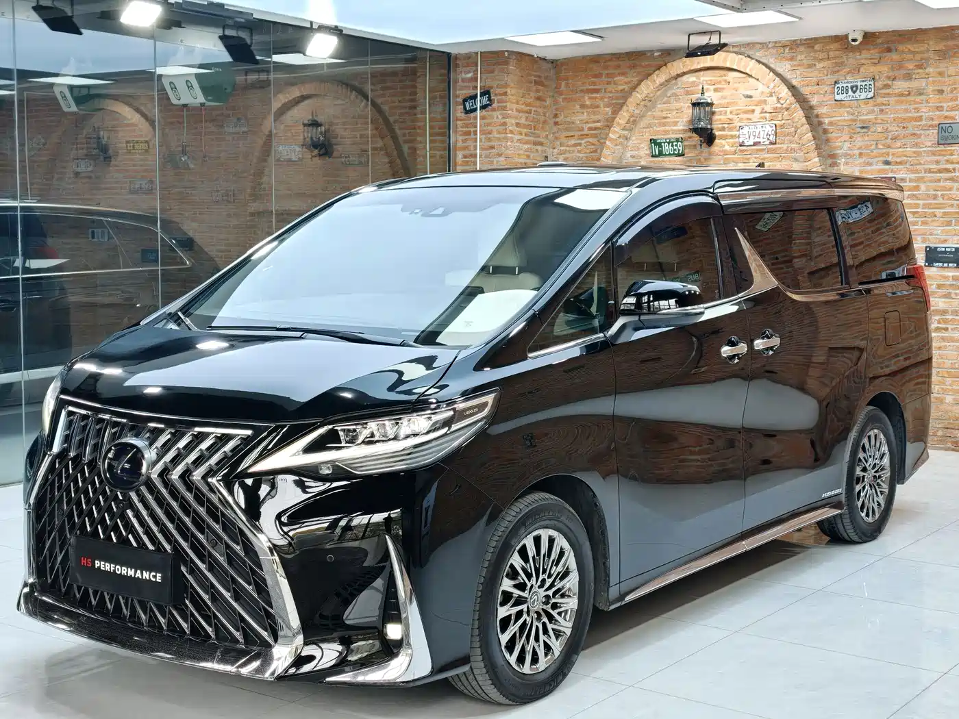 Lexus LM 2020 300h 4-Seat Imperial Edition