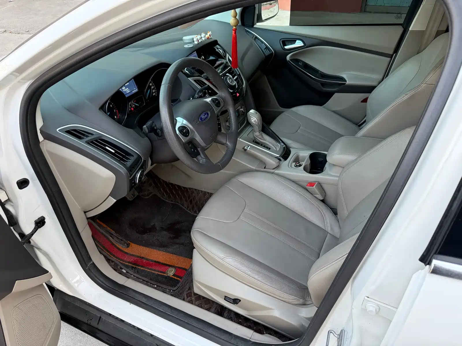 Фото 4 - Ford Focus
