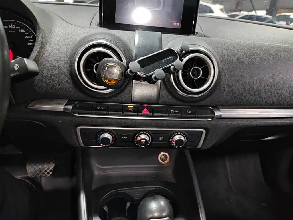 Фото 13 - Audi A3