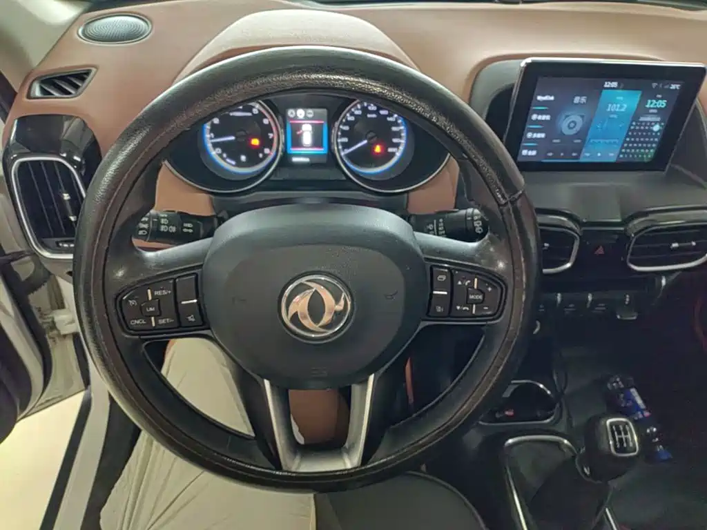 Dongfeng Aeolus Dongfeng Fengshen AX4 2018 2017 1.6L Manual Trendy
