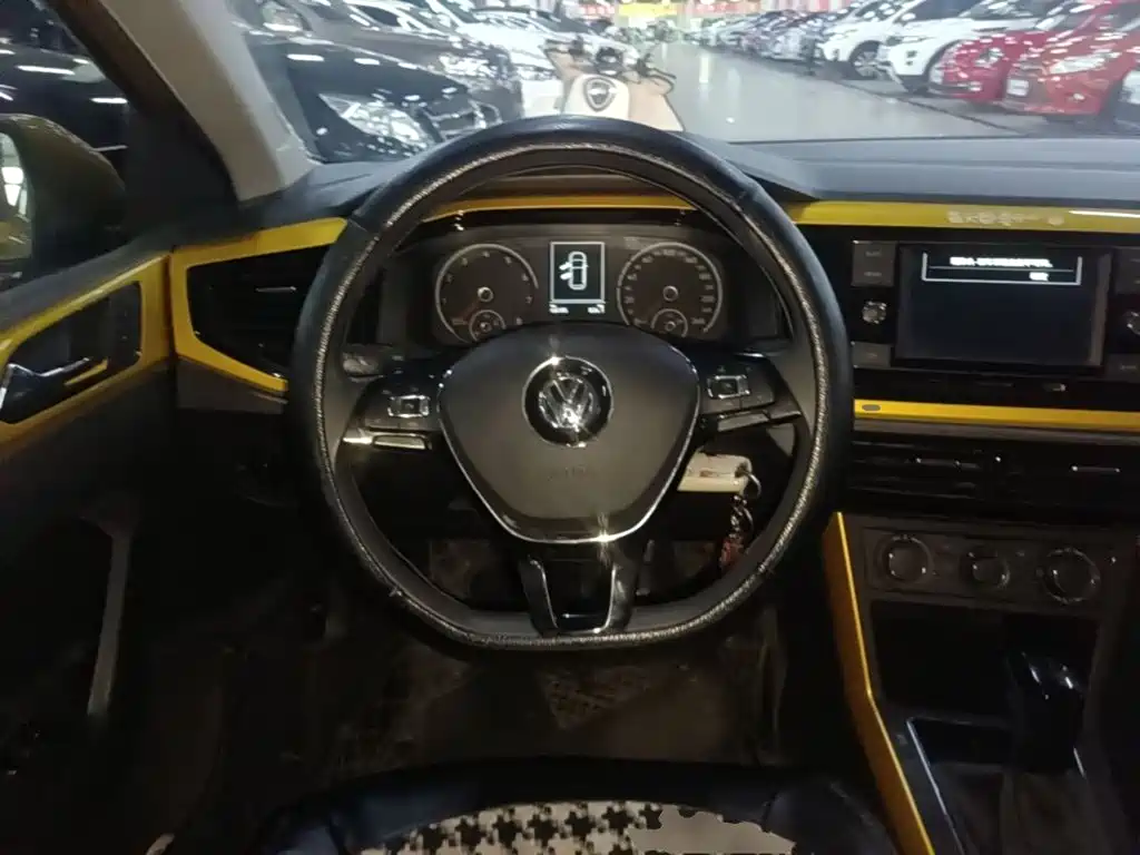Фото 11 - Volkswagen Polo