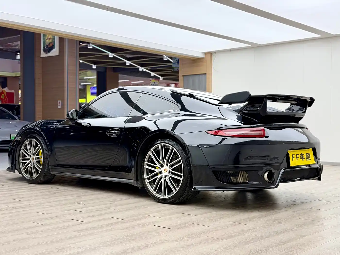 Porsche 911 2013 Carrera 4 3.4L фото 5