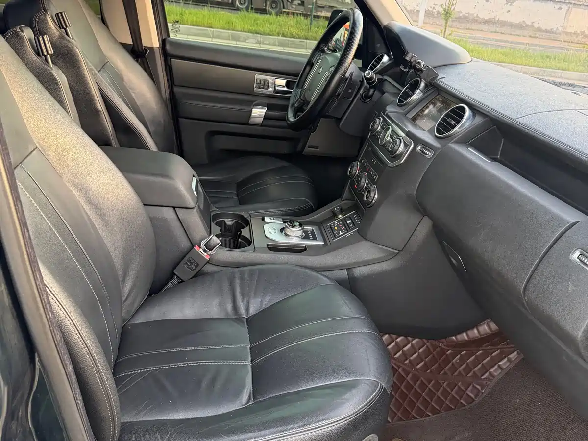 Land Rover Discovery 2013 3.0 SDV6 HSE Diesel фото 4