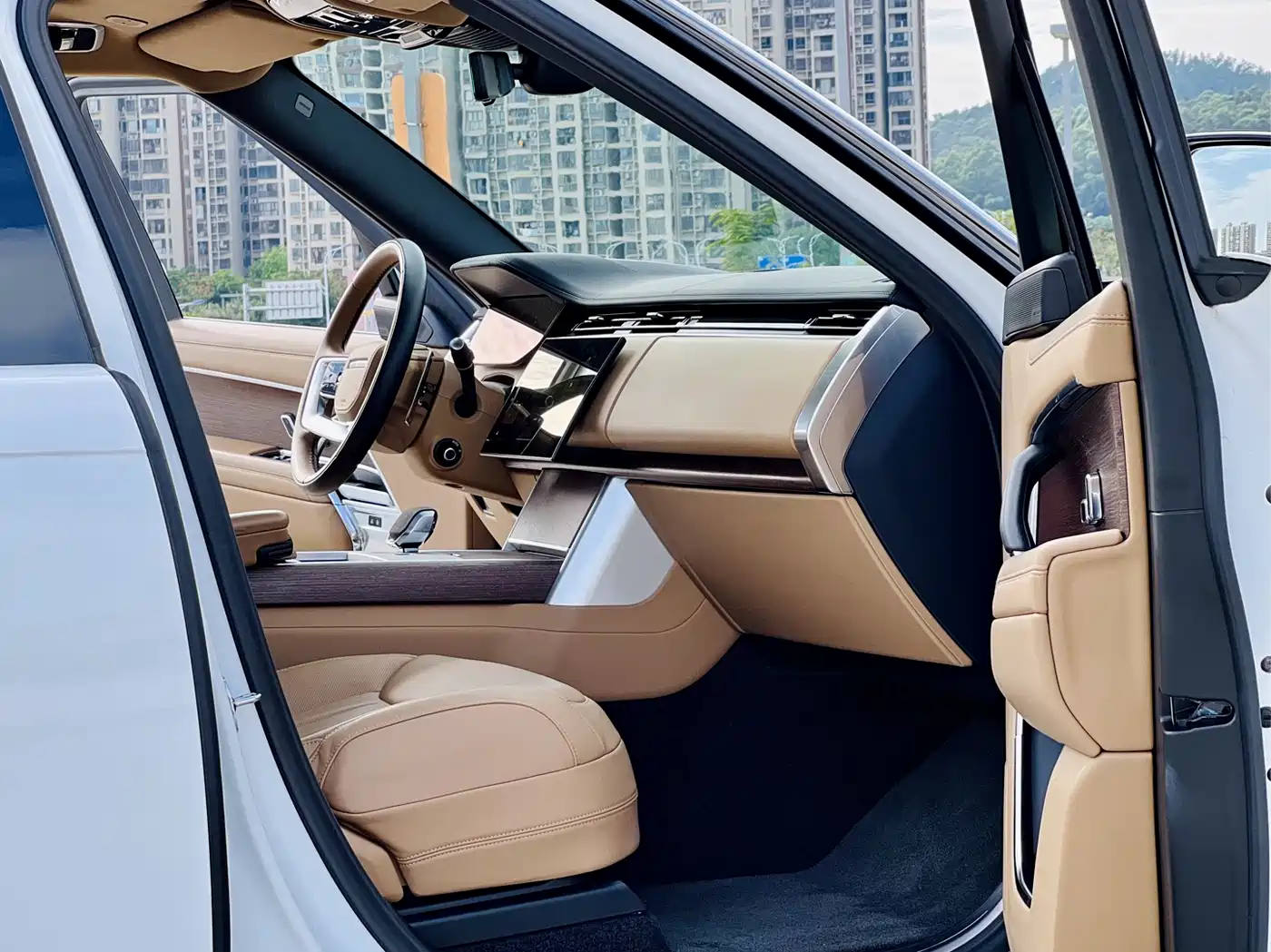 LAND ROVER RANGE ROVER